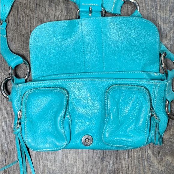 SOLD Vintage Roots leather turquoise buckle ring - Picture 5 of 9